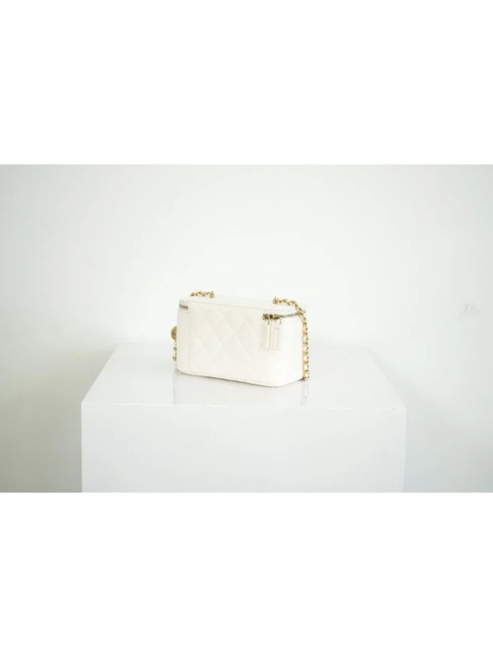 Chanel White Quilted Lambskin Leather Vanity with Dust Bag